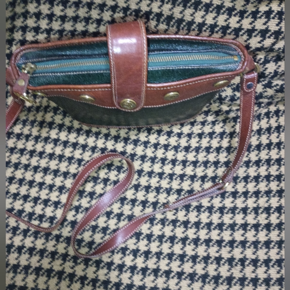 Brahimn Dartmouth Massachusetts Crossbody - Picture 8 of 14